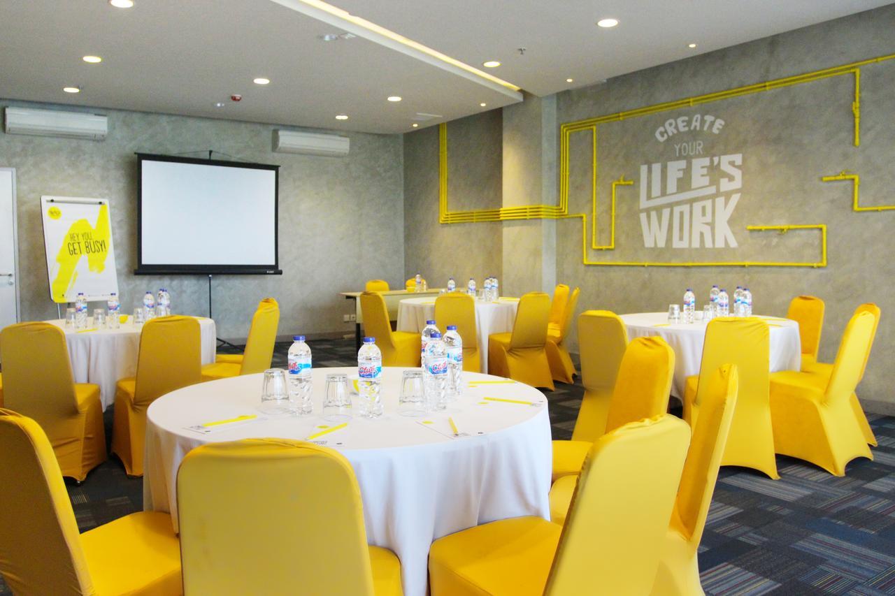 Yello Hotel Jemursari Σουραμπάγια Εξωτερικό φωτογραφία