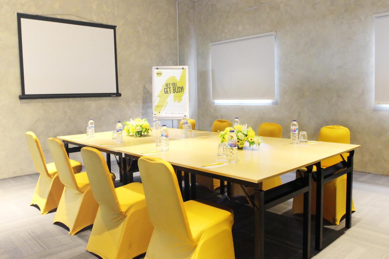 Yello Hotel Jemursari Σουραμπάγια Εξωτερικό φωτογραφία