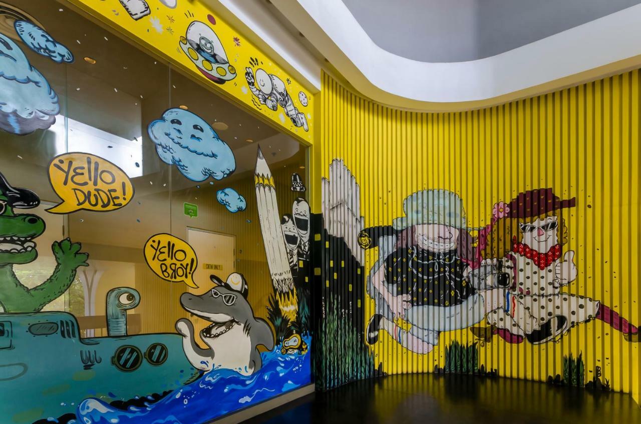 Yello Hotel Jemursari Σουραμπάγια Εξωτερικό φωτογραφία